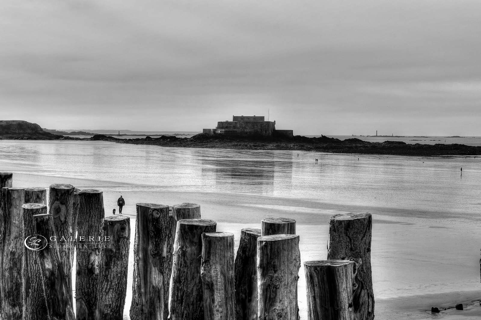 sur son piédestal - Saint Malo  - Photographie Photographies par thématiques Galerie Sébastien Luce