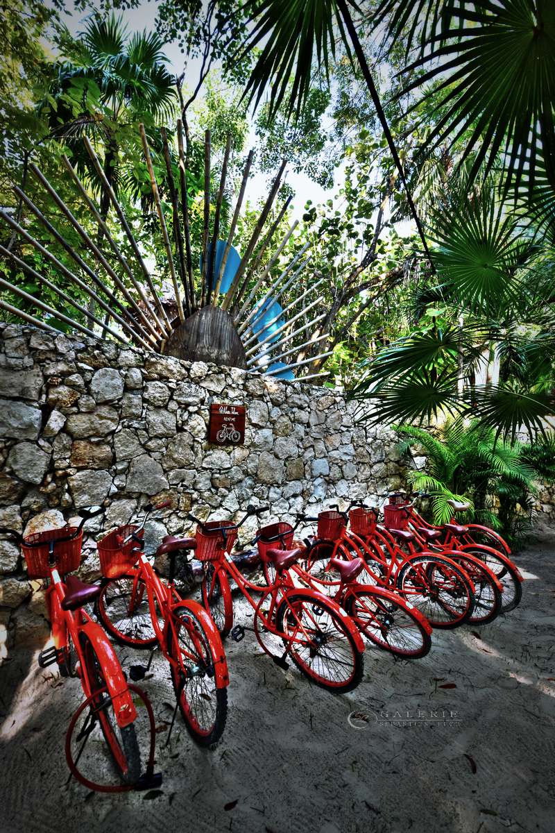 vélo rouge - Mexique  - Photographie Photographies d'art en édition limitée Galerie Sébastien Luce