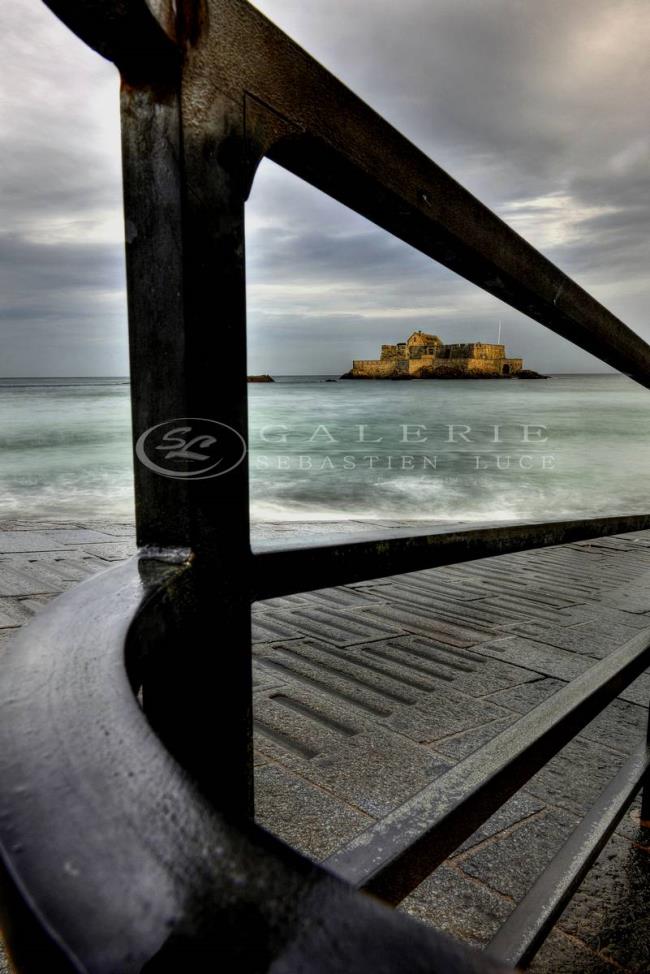 A travers les barreaux - Photographie Photographies par thématiques Galerie Sébastien Luce