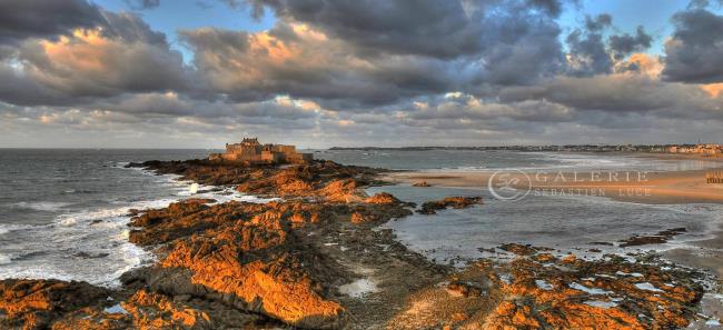 Saint Malo en habit ocre - Photographie Photographies d'art en édition limitée Galerie Sébastien Luce