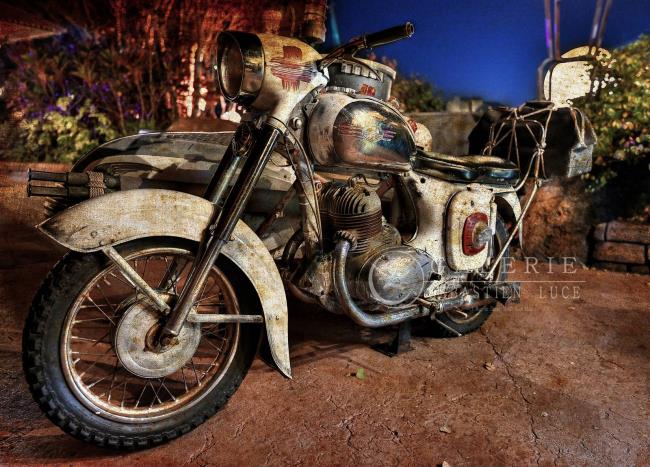 old motorbike - Photographie Photographies par thématiques Galerie Sébastien Luce