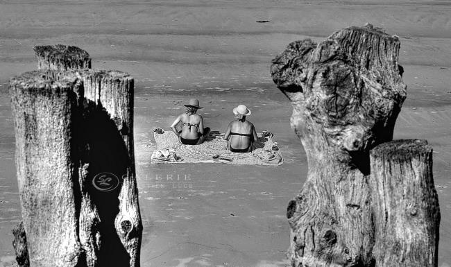 femmes a chapeau - Photographie Photographies par thématiques Galerie Sébastien Luce