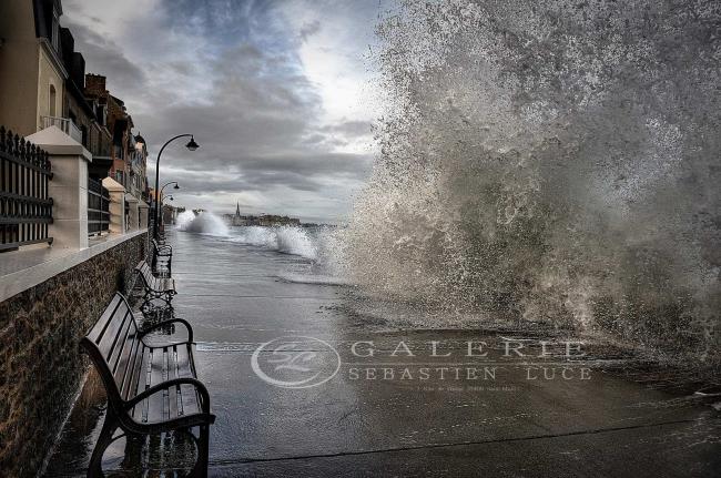 Déferlantes salées - Saint Malo. - Photographie Photographies par thématiques Galerie Sébastien Luce