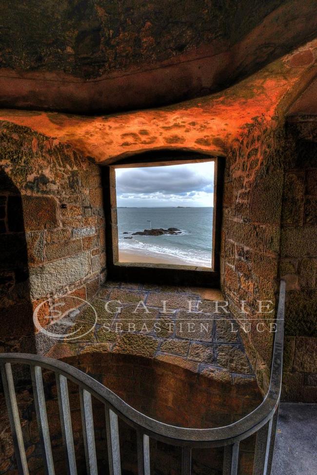 Fenêtre sur Bon-Secours  - St Malo - Photographie Photographies par thématiques Galerie Sébastien Luce