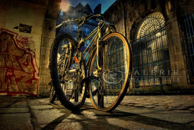 À bicyclette - Saint Malo - Photographie Photographies par thématiques Galerie Sébastien Luce