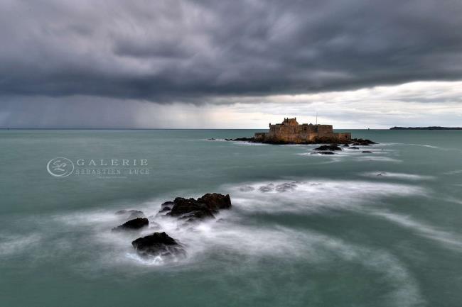 Orage au large - Saint Malo  - Photographie Photographies d'art en édition limitée Galerie Sébastien Luce