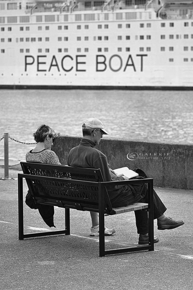 Peace Boat  - Photographie Photographies par thématiques Galerie Sébastien Luce