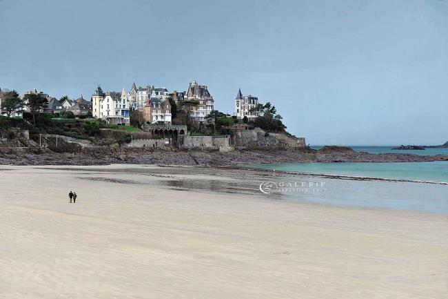 Main dans la main - dinard - Photographie Photographies d'art en édition limitée Galerie Sébastien Luce