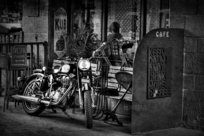 Royal Enfield - saint malo  - Photographie Photographies par thématiques Galerie Sébastien Luce