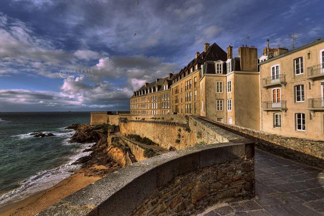 chemin de ronde - saint malo  - Photographie Photographies par thématiques Galerie Sébastien Luce