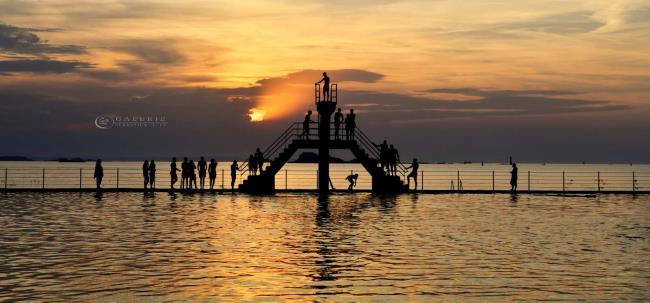 soleil couchant sur bon-secours   - Photographie Photographies d'art en édition limitée Galerie Sébastien Luce